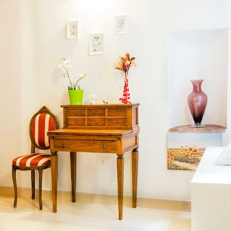 Art Apartment Vicolo Del Panico Florencia Exterior foto