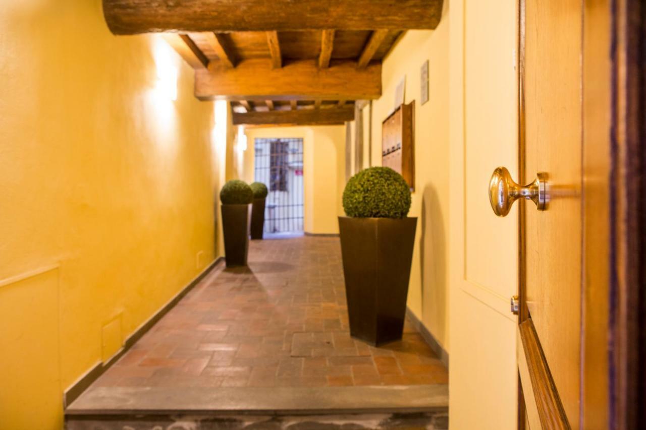 Art Apartment Vicolo Del Panico Florencia Exterior foto