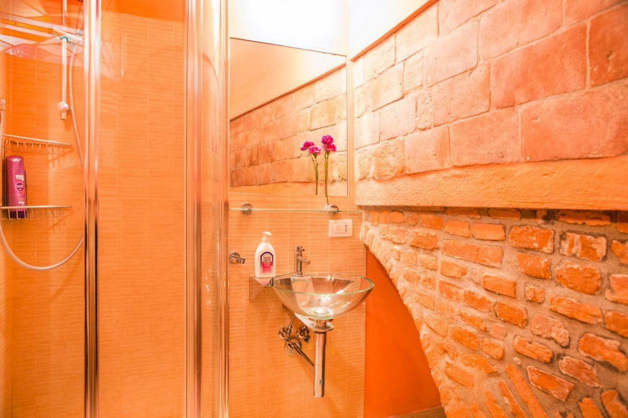 Art Apartment Vicolo Del Panico Florencia Exterior foto