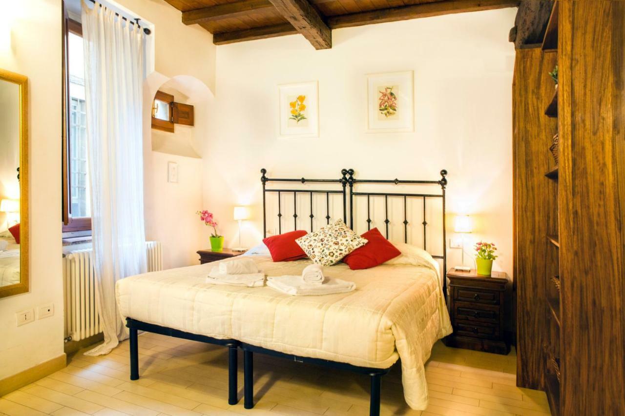 Art Apartment Vicolo Del Panico Florencia Exterior foto